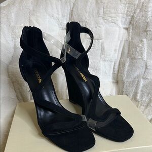 Fashion Nova Black Elegant Heels with Strappy Design